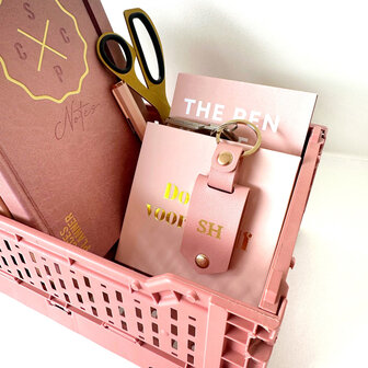 Roze sleutelhanger met initialen en fotohoudertje