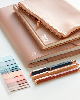 Focus flags en roze organiser