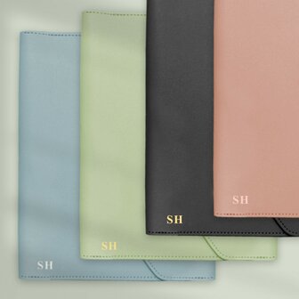 Organsiers in roze, blauw, groen, zwart, wit en paars