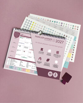 FamiliePlanner 2027 in Plum met penhouder en veeeel stickers en maandtabs