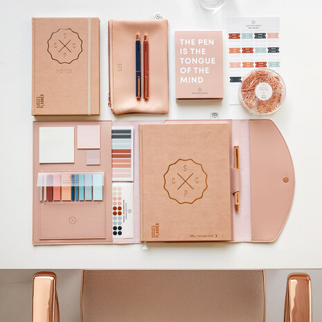 buro openliggende organiser blush met bijpassende pennenzak en pen
