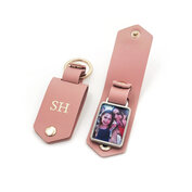 Roze sleutelhanger met initialen en fotohoudertje